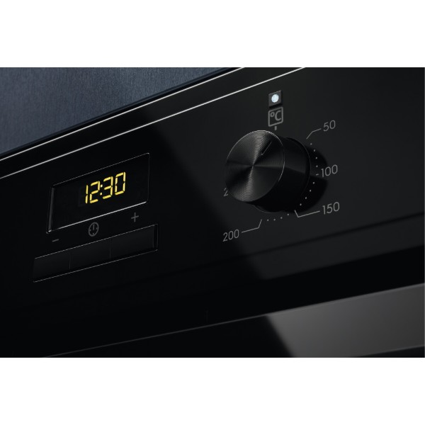 Фото - Комплект техники Electrolux Духовой шкаф + Варочная панель Electrolux EOF3H50BK + EIB60420CK